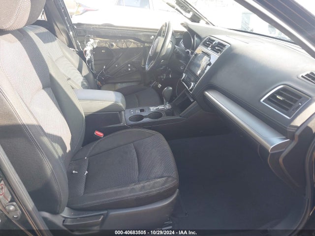 Subaru Outback 2.5i Premium 2018 4S4BSACC6J3200827 Image 5