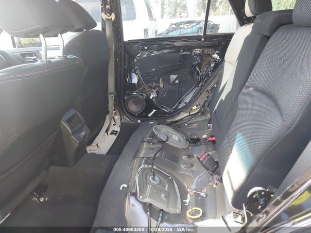 Subaru Outback 2.5i Premium 2018 4S4BSACC6J3200827 Image 8