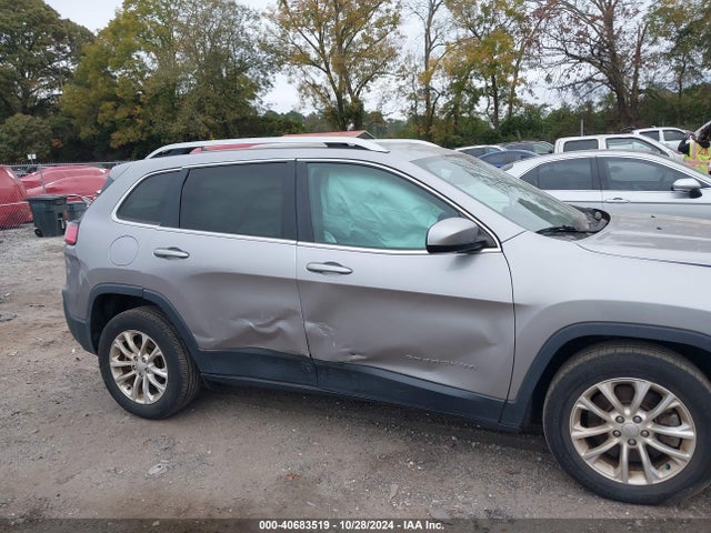 1C4PJLCB5KD358619 Jeep Cherokee Latitude Fwd