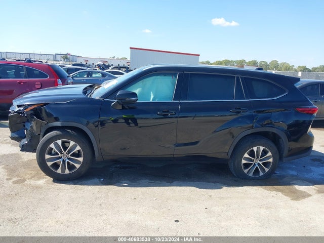Toyota Highlander Xle 2022 5TDGZRAH2NS545084 Image 15