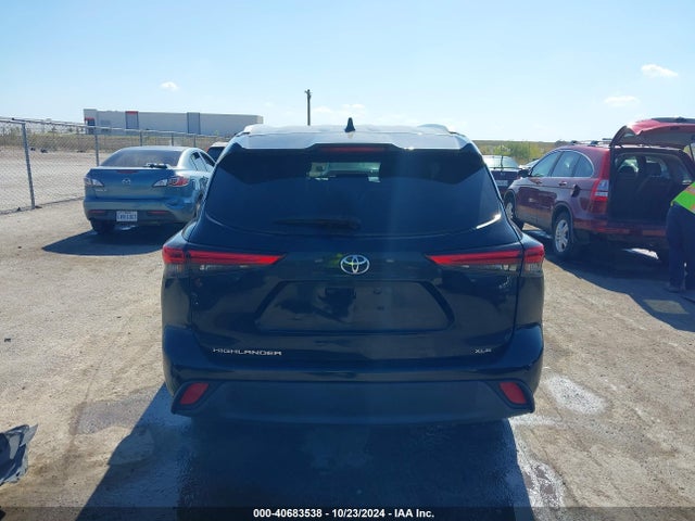Toyota Highlander Xle 2022 5TDGZRAH2NS545084 Image 17