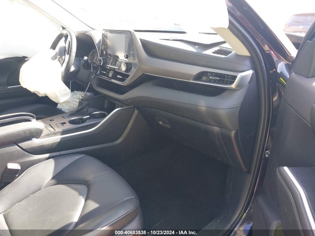 Toyota Highlander Xle 2022 5TDGZRAH2NS545084 Image 5