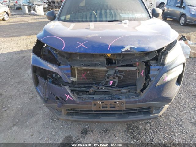 5N1AT3ABXMC771692 Nissan Rogue S Intelligent Awd