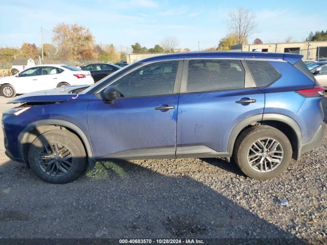 5N1AT3ABXMC771692 Nissan Rogue S Intelligent Awd