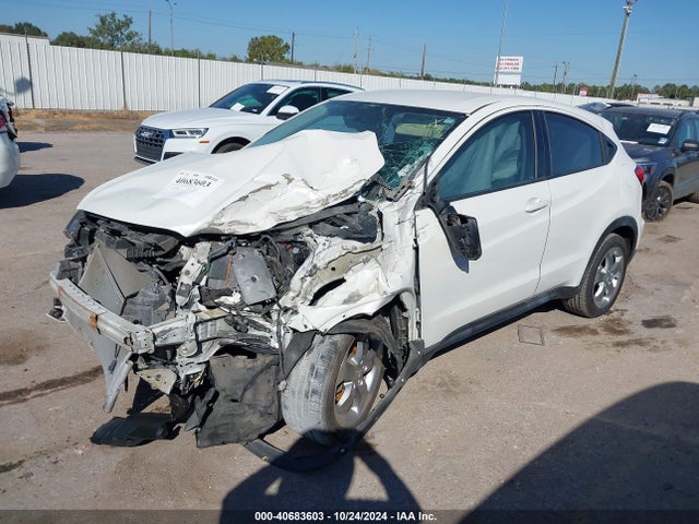 Honda HR-V LX 2017 3CZRU5H36HM720686 Image 2