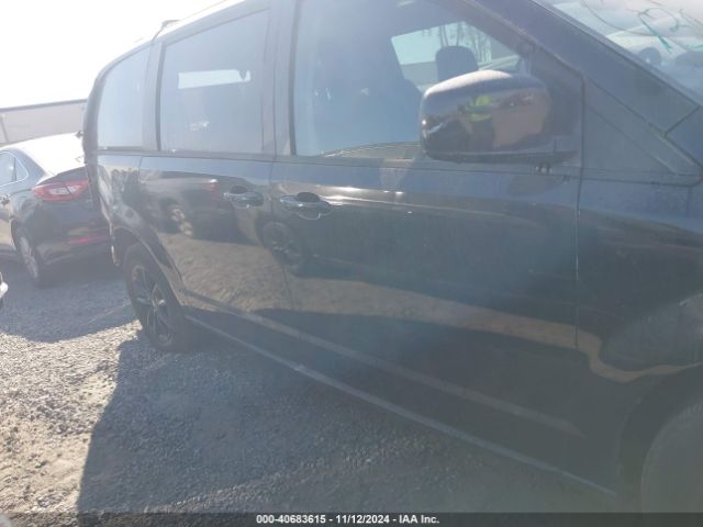 2C4RDGEG9KR768952 Dodge Grand Caravan Gt