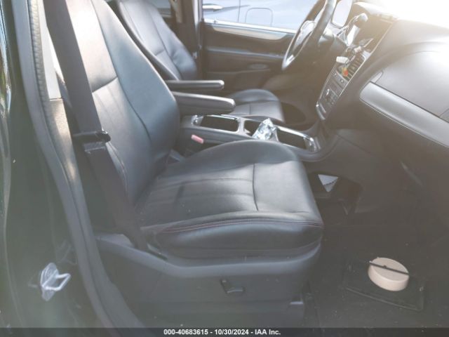 2C4RDGEG9KR768952 Dodge Grand Caravan Gt