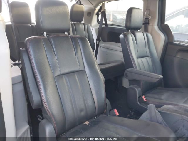 2C4RDGEG9KR768952 Dodge Grand Caravan Gt