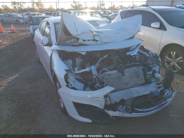 1G1ZD5ST5NF140963 Chevrolet Malibu Fwd Lt
