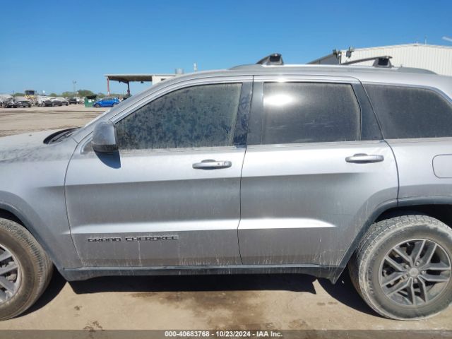 1C4RJEAG1HC669157 Jeep Grand Cherokee Laredo 4x2