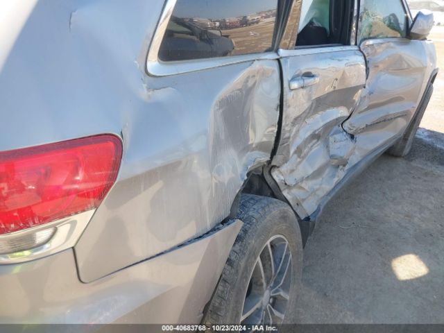 1C4RJEAG1HC669157 Jeep Grand Cherokee Laredo 4x2
