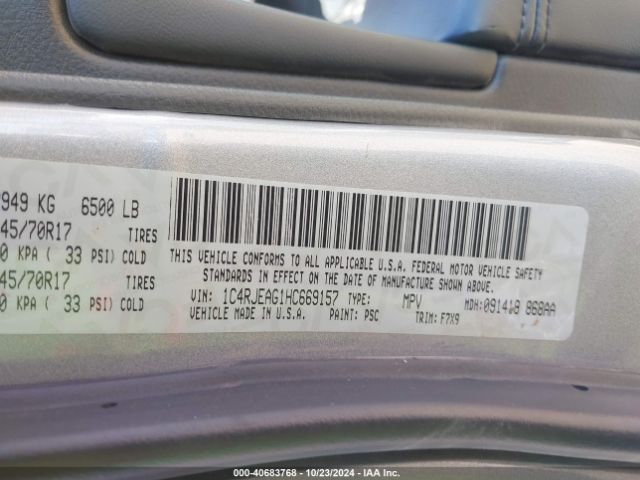 1C4RJEAG1HC669157 Jeep Grand Cherokee Laredo 4x2