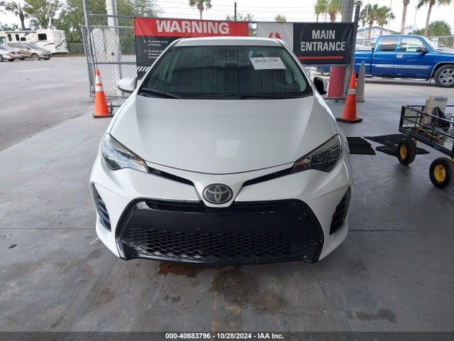 Toyota COROLLA SE 2018 5YFBURHE3JP758066 Image 12