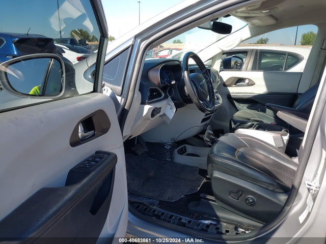 2C4RC1BG4KR651753 Chrysler Pacifica Touring L