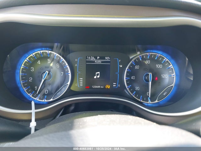 2C4RC1BG4KR651753 Chrysler Pacifica Touring L
