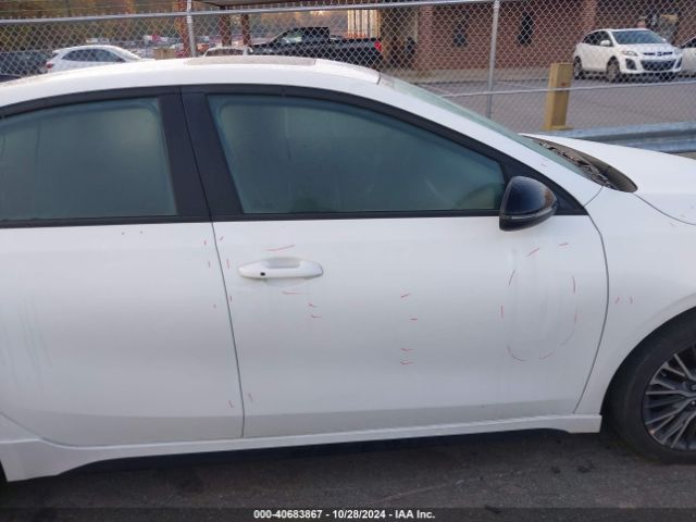 3KPF54AD9PE567975 KIA Forte Gt-line