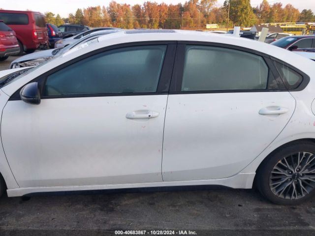 3KPF54AD9PE567975 KIA Forte Gt-line
