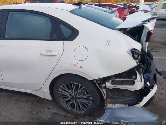 3KPF54AD9PE567975 KIA Forte Gt-line