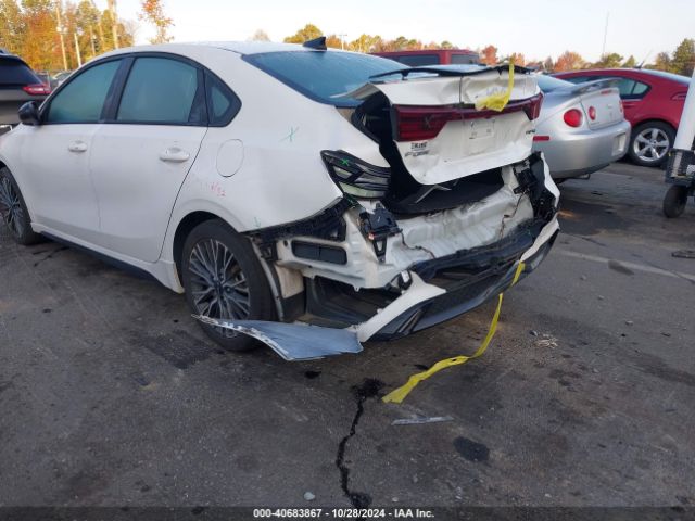 3KPF54AD9PE567975 KIA Forte Gt-line