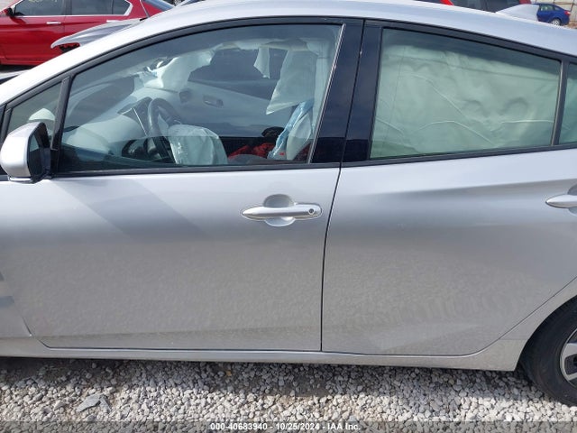 Toyota Prius Prime Plus 2017 JTDKARFPXH3059906 Image 14