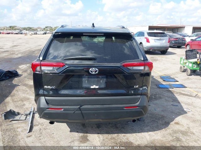 Toyota RAV4 LE 2021 2T3H1RFV8MW135008 Image 16