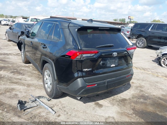 Toyota RAV4 LE 2021 2T3H1RFV8MW135008 Image 3