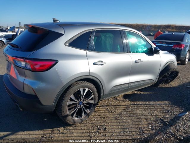 1FMCU0G63NUB85412 Ford ESCAPE SE