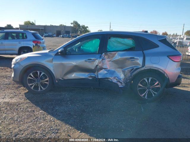 1FMCU0G63NUB85412 Ford ESCAPE SE