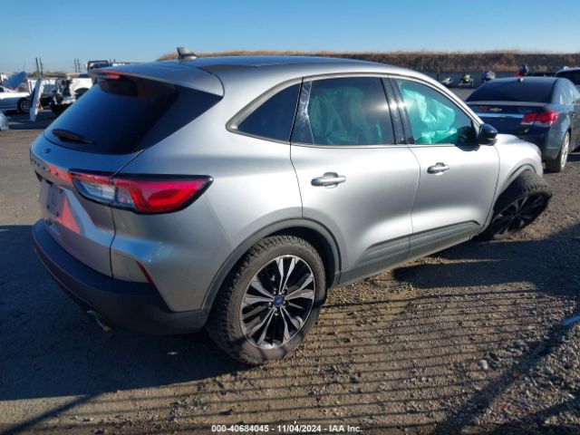 1FMCU0G63NUB85412 Ford ESCAPE SE
