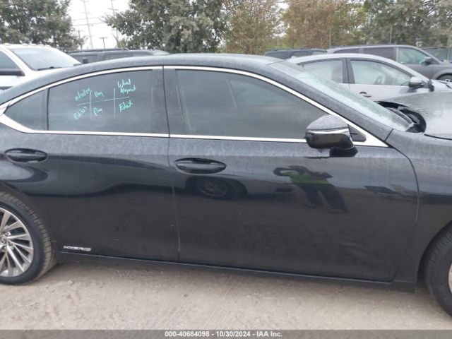 58AFA1C13MU013099 Lexus Es 300h Ultra Luxury
