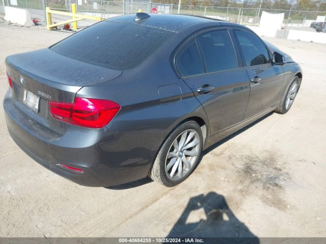 WBA8A3C53JA067435 BMW 320i Xdrive