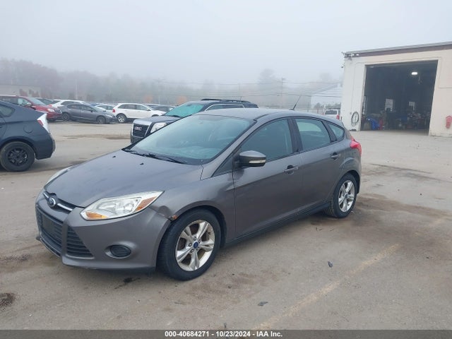 Ford FOCUS SE 2014 1FADP3K26EL332324 Image 2