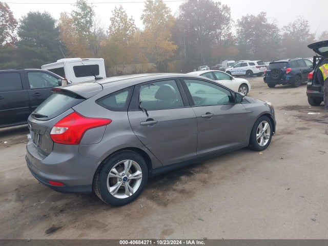 Ford FOCUS SE 2014 1FADP3K26EL332324 Image 4