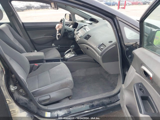 Продажа на аукционе авто 2008 Honda Civic Lx, vin: 1HGFA16558L023379, номер лота: 40684311