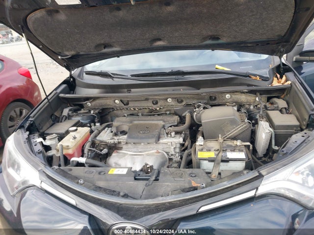 JTMRFREV9JJ727423 Toyota Rav4 Adventure/xle
