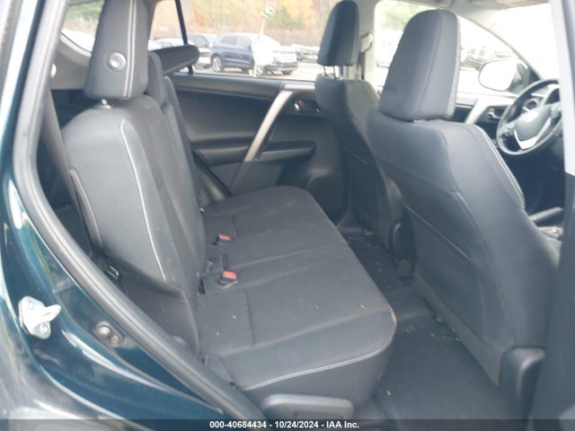 JTMRFREV9JJ727423 Toyota Rav4 Adventure/xle
