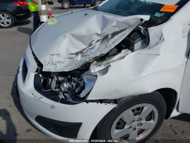1G1JA6SH1G4173075 Chevrolet Sonic Ls Auto
