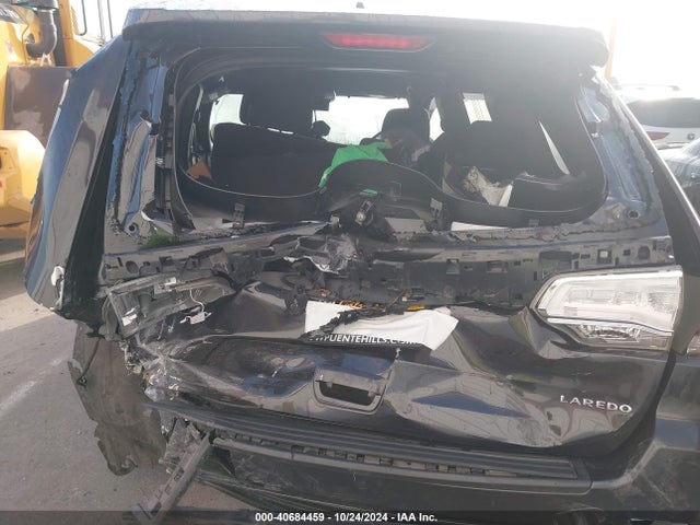 1C4RJEAG4FC144395 Jeep Grand Cherokee Laredo