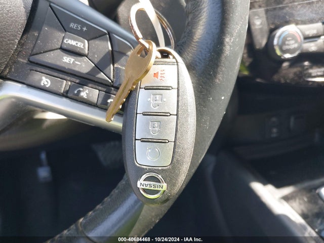 Nissan ROGUE SV 2017 5N1AT2MT2HC894715 Image 11