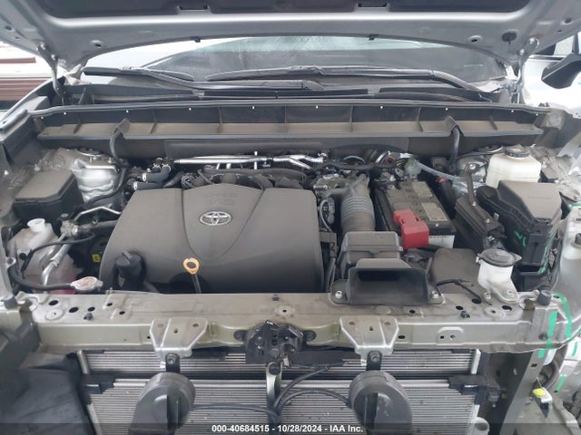 Toyota Highlander Xle 2022 5TDHZRBH7NS231210 Image 10