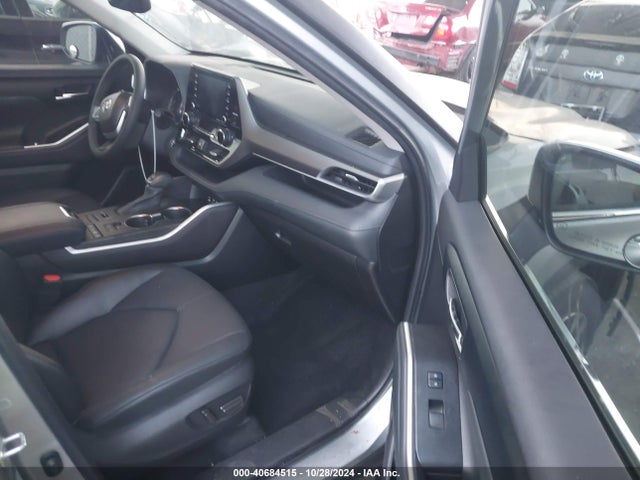 Toyota Highlander Xle 2022 5TDHZRBH7NS231210 Image 5