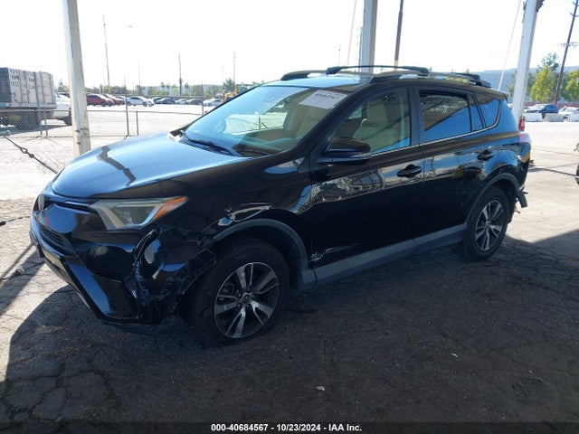 Toyota Rav4 Xle 2017 2T3WFREV3HW335195 Image 2