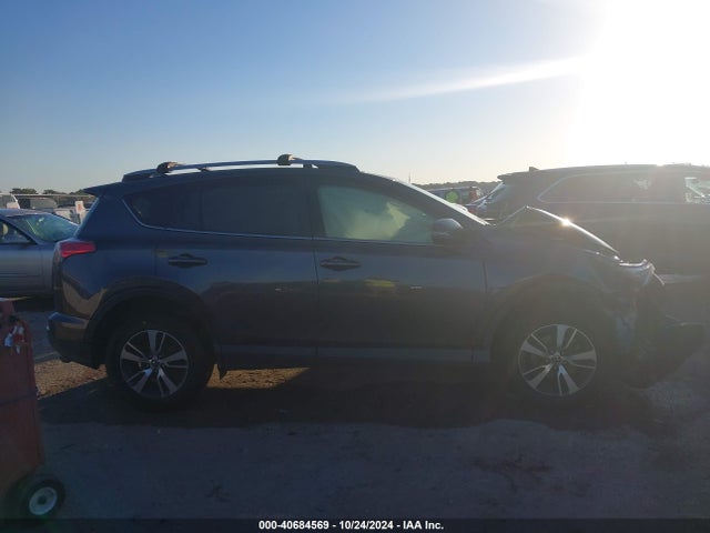 Toyota Rav4 Xle 2017 JTMWFREV8HJ706432 Image 13