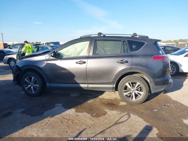 Toyota Rav4 Xle 2017 JTMWFREV8HJ706432 Image 14
