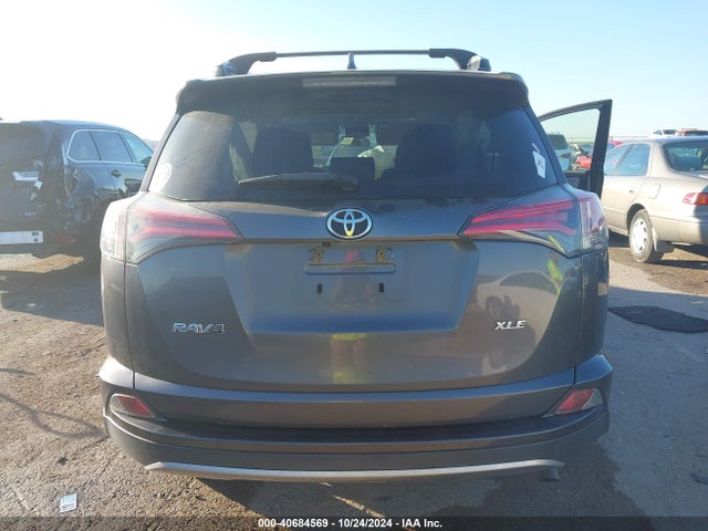 Toyota Rav4 Xle 2017 JTMWFREV8HJ706432 Image 16