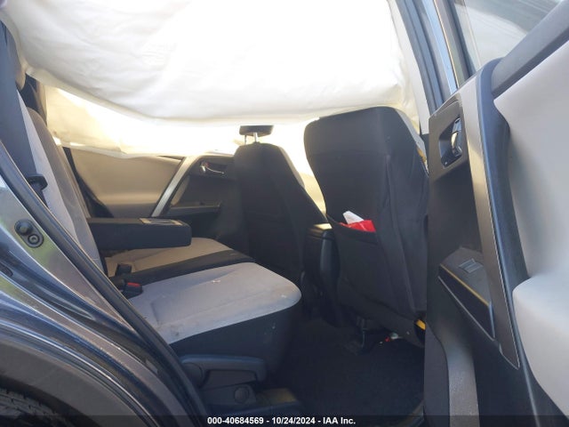 Toyota Rav4 Xle 2017 JTMWFREV8HJ706432 Image 8