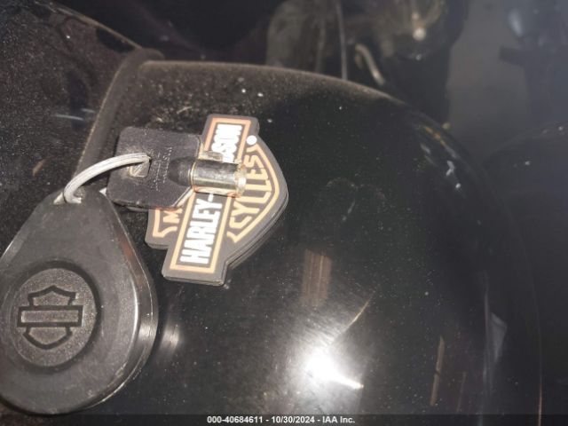 2022 HARLEY-DAVIDSON FLHTK 1HD1KEF18NB667078 Photo 10