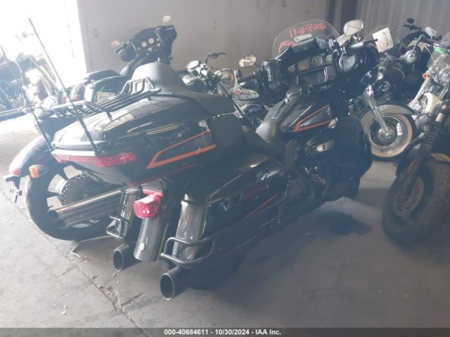 2022 HARLEY-DAVIDSON FLHTK 1HD1KEF18NB667078 Photo 3