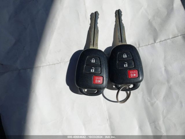 JTDKDTB34E1066557 Toyota Prius C One