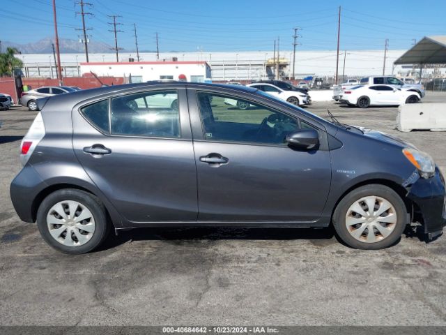 JTDKDTB34E1066557 Toyota Prius C One